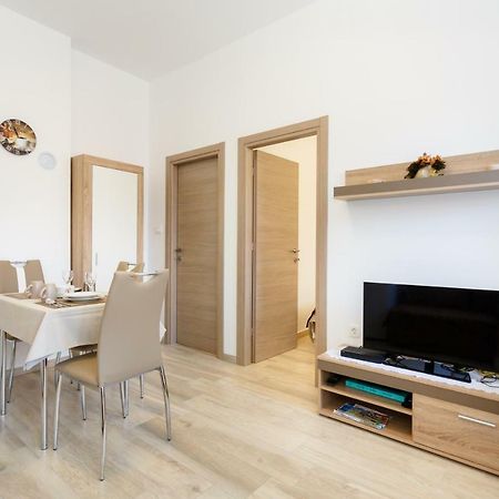 Apartment Rosemary 24 Krk Town Exterior photo